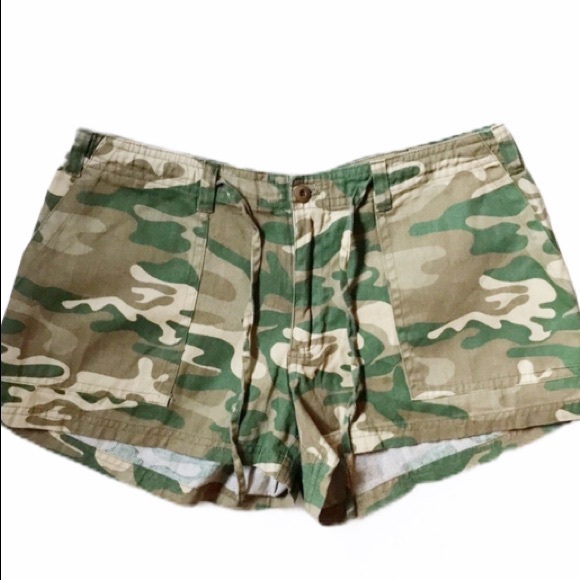 pacific girl Pants - Pacific girl camouflage cargo green shorts medium